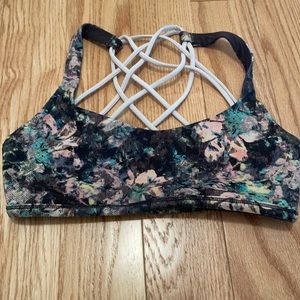 Lululemon Sports Bra 🍋